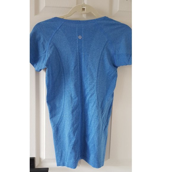 Rare! Lululemon Swiftly Tech V-neck T-shirt - Picture 3 of 8